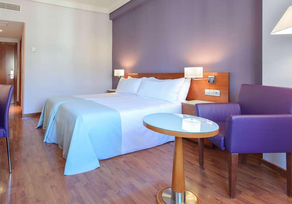 Hotel Madrid Centro, Affiliated By Melia Szoba fotó